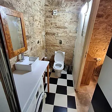 Saint Antonio Maroni Hotel
